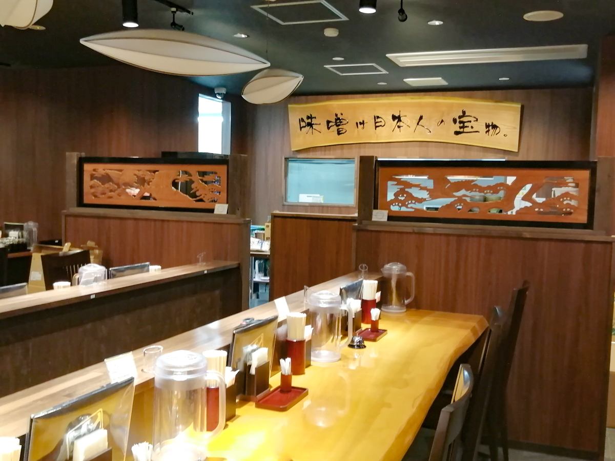 下関駅前店内観2